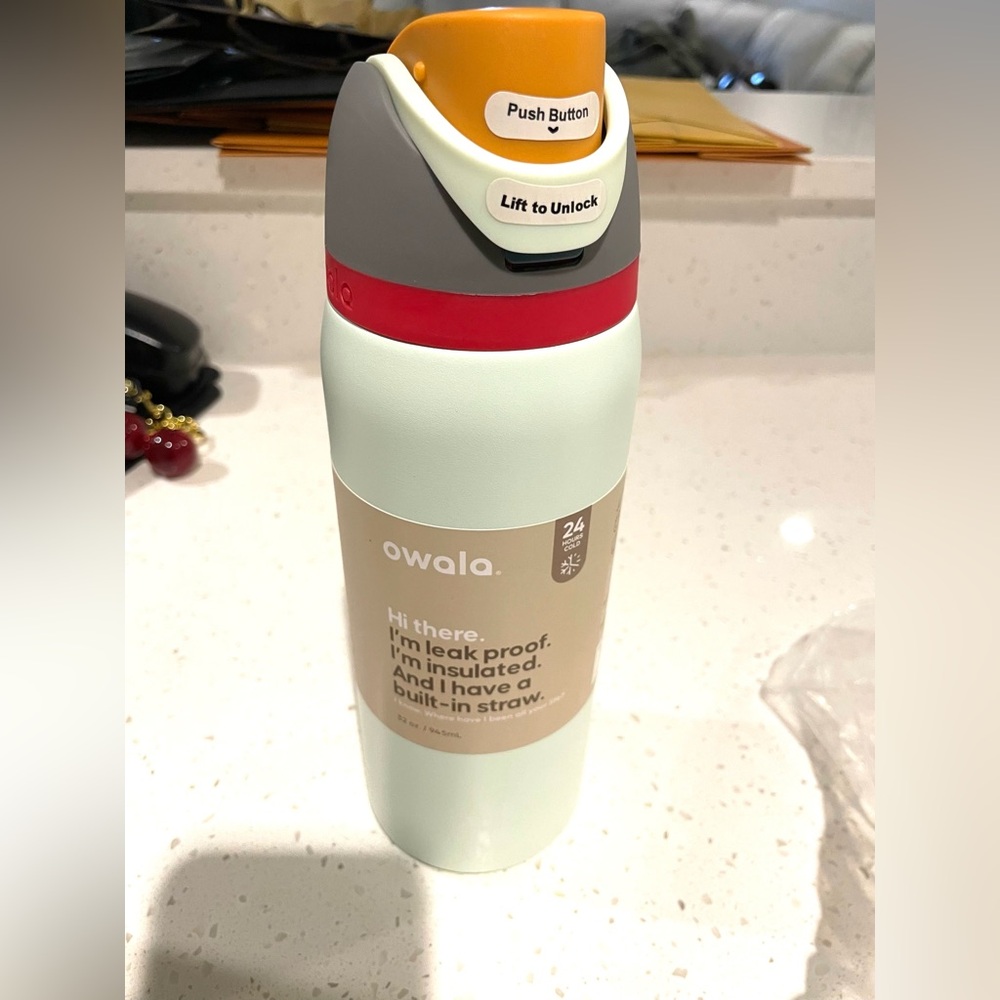 BRAND NEW OWALA FreeSip Stainless Steel 24oz Water Bottle Stainless Steel